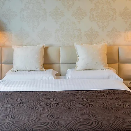La Bohème Hotel