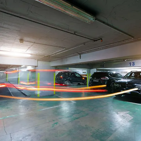 ホテル La Boheme ティラナ