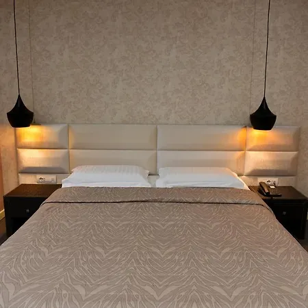 فندق لا بوهيم 4*