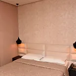 Ξενοδοχείο La Boheme 4*