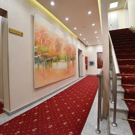 La Boheme Otel Tiran