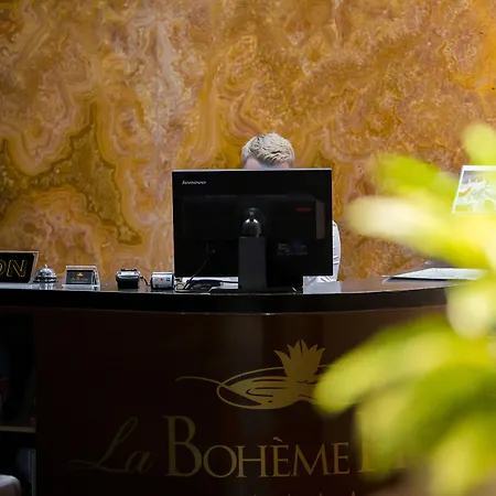 Отель La Boheme