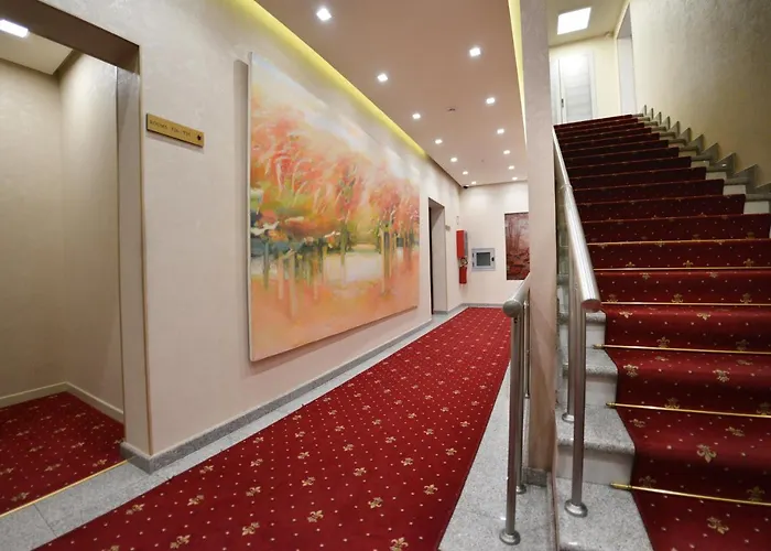 波希米亚酒店 酒店 地拉那