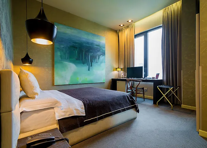 波希米亚酒店 4* 地拉那