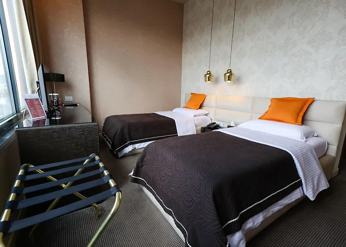 波希米亚酒店 地拉那