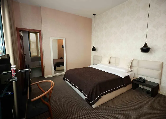 波希米亚酒店 酒店 地拉那