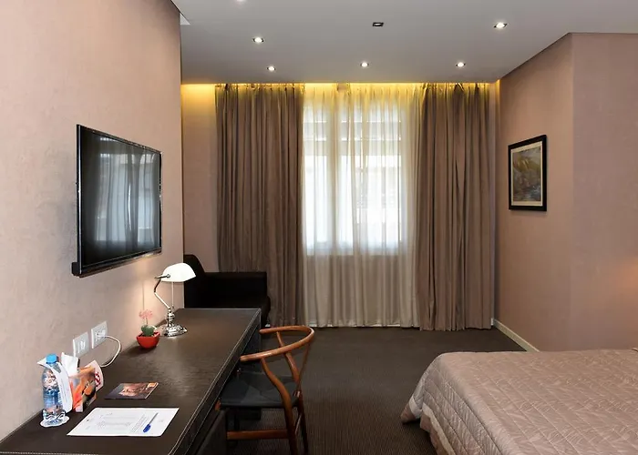 波希米亚酒店 4*